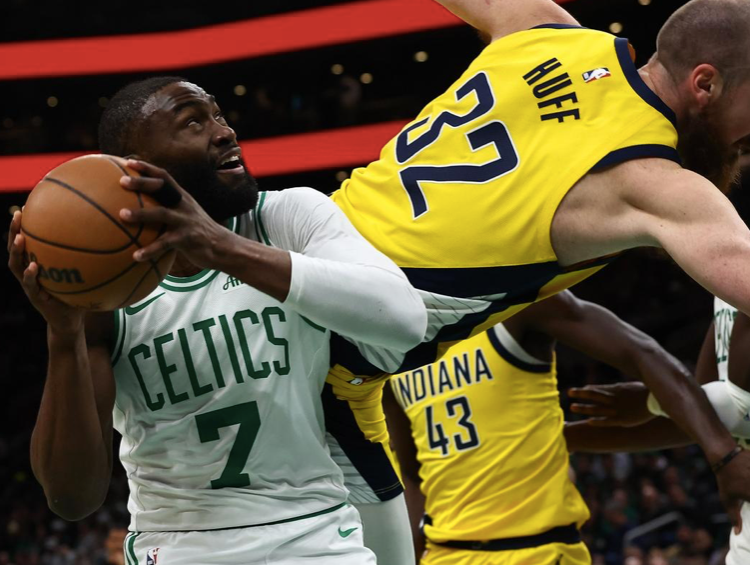 世界杯手机观看-15分大胜东部垫底队！布朗连续爆发，西亚卡姆32+10独木难支